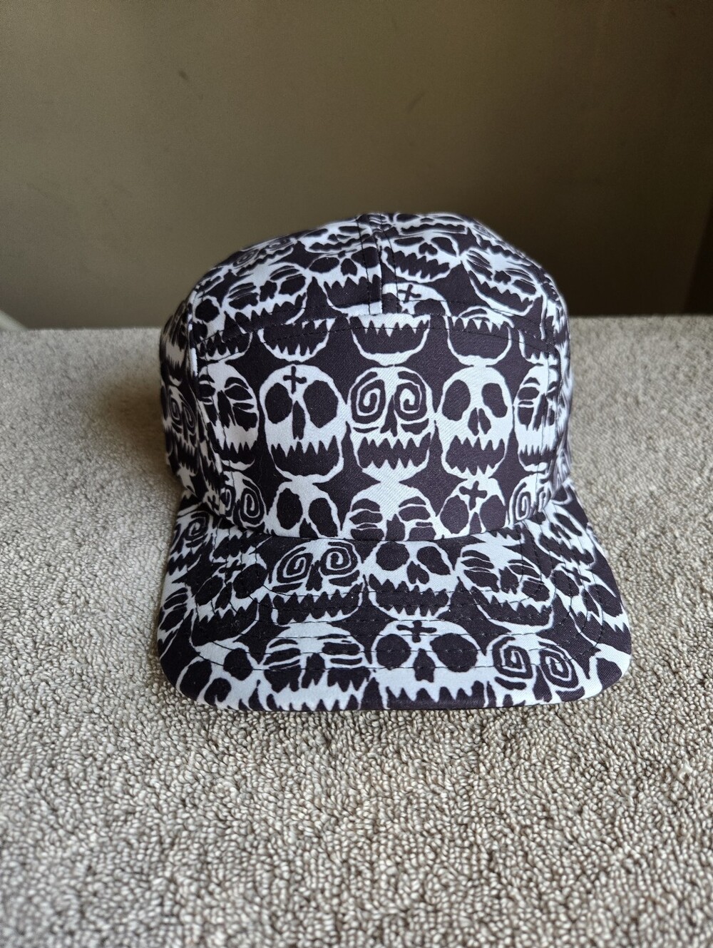 NEW ERA x JEREMY SCOTT 5 PANEL STRAPBACK HAT * SKULLS * OSFM